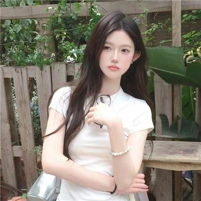 赤裸的公务员